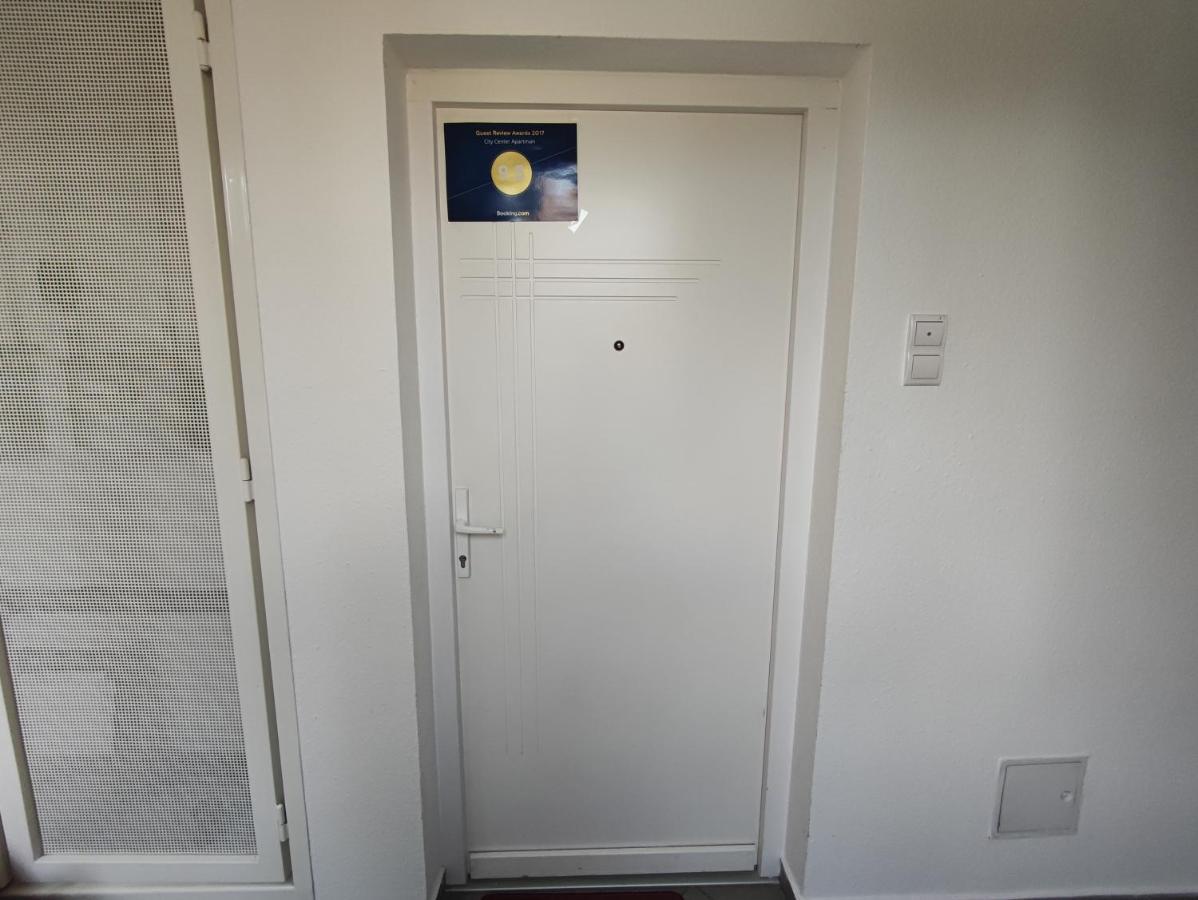 City Center Apartman Zalaegerszeg Esterno foto