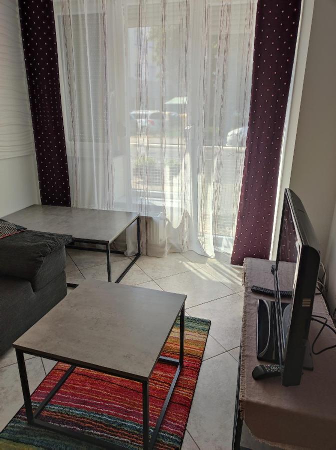 City Center Apartman Zalaegerszeg Esterno foto